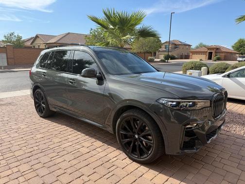 Gray 2021 BMW X7 M50i