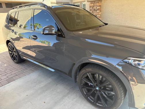Gray 2021 BMW X7 M50i