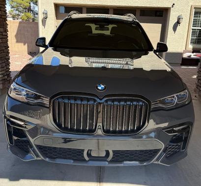 Gray 2021 BMW X7 M50i
