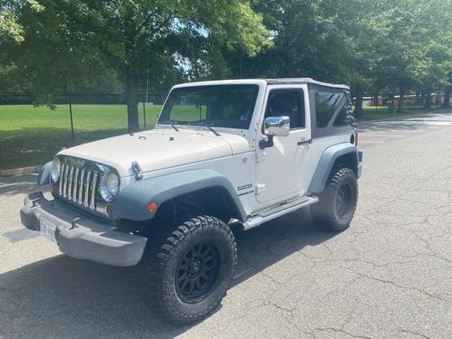 White 2010 Jeep Wrangler Sport
