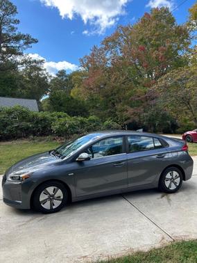 Gray 2018 Hyundai IONIQ Hybrid Blue