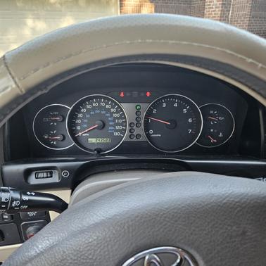 2003 Toyota Land Cruiser Base