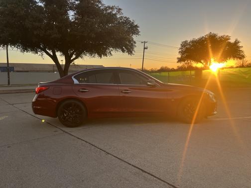 2015 INFINITI Q50 Premium