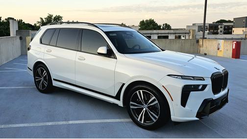 2023 BMW X7 xDrive40i