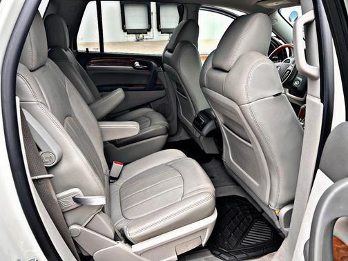 White 2012 Buick Enclave Premium