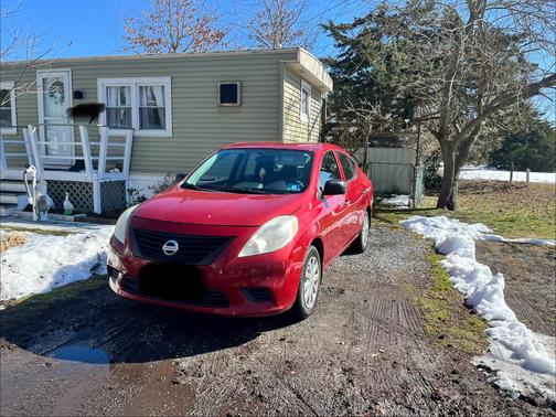 2014 Nissan Versa 1.6 S+