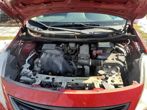 2014 Nissan Versa 1.6 S+