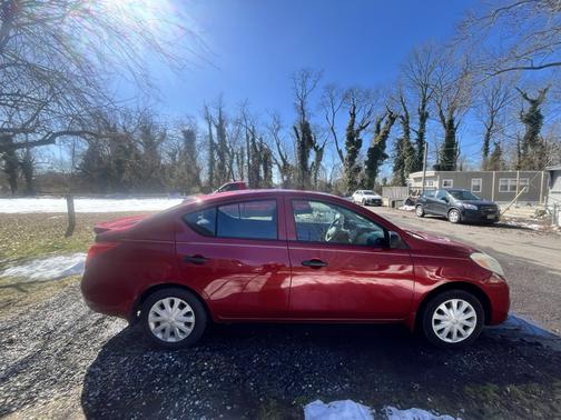 2014 Nissan Versa 1.6 S+