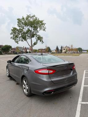 Gray 2014 Ford Fusion SE