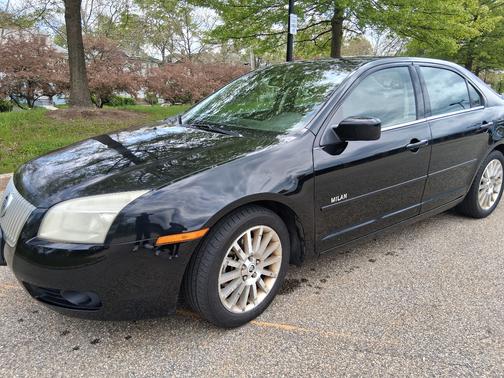 Black 2007 Mercury Milan I-4 Premier