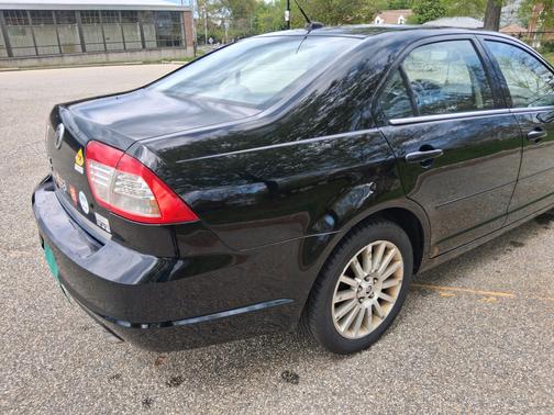 Black 2007 Mercury Milan I-4 Premier