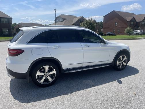 White 2018 Mercedes-Benz GLC 300 4MATIC