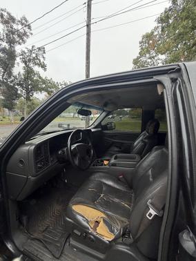 Black 2004 Chevrolet Silverado 2500 LT H/D Extended Cab