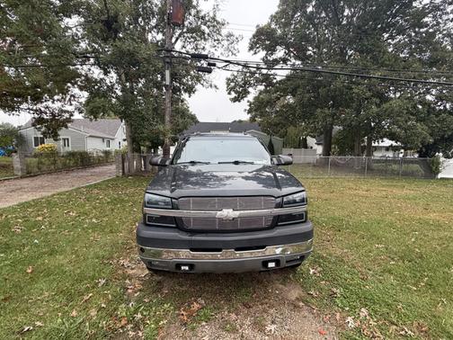 Black 2004 Chevrolet Silverado 2500 LT H/D Extended Cab