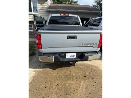 2018 Toyota Tundra SR5