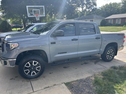2018 Toyota Tundra SR5