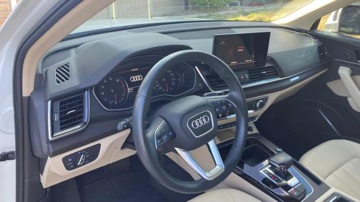 White 2021 Audi Q5 45 Premium