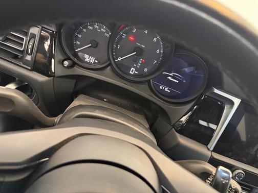 2023 Porsche Macan Macan