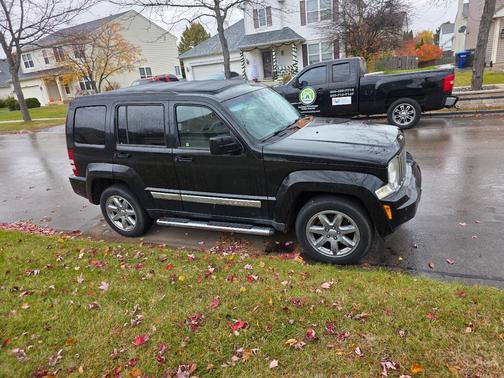 Black 2010 Jeep Liberty Limited