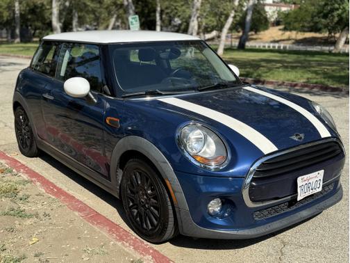 2016 MINI Hardtop Cooper