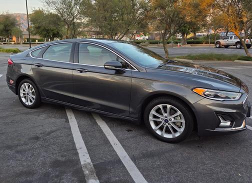 Gray 2019 Ford Fusion Energi Titanium