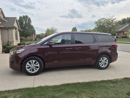 2017 Kia Sedona LX