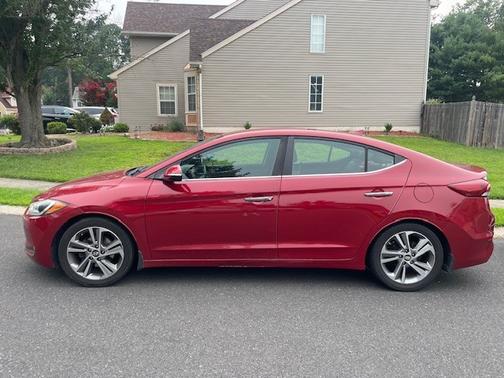2017 Hyundai ELANTRA Limited