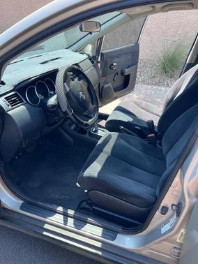 Gold 2008 Nissan Versa SL