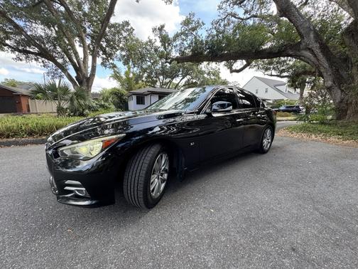 2014 INFINITI Q50 Premium