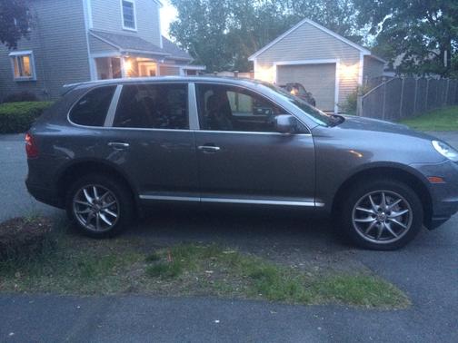 Photo 4 of 4 of 2008 Porsche Cayenne S