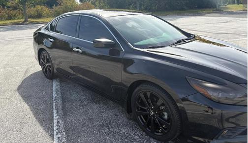 Black 2018 Nissan Altima 2.5 SR