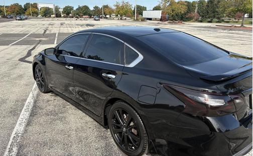 Black 2018 Nissan Altima 2.5 SR