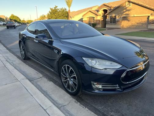 2013 Tesla Model S Base