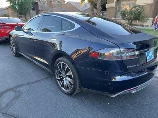2013 Tesla Model S Base
