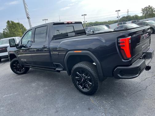 2024 GMC Sierra 2500 AT4