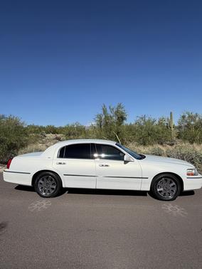 2003 Lincoln Town Car Cartier