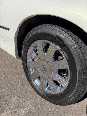 2003 Lincoln Town Car Cartier