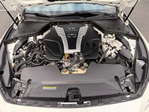 White 2018 INFINITI Q50 3.0t LUXE