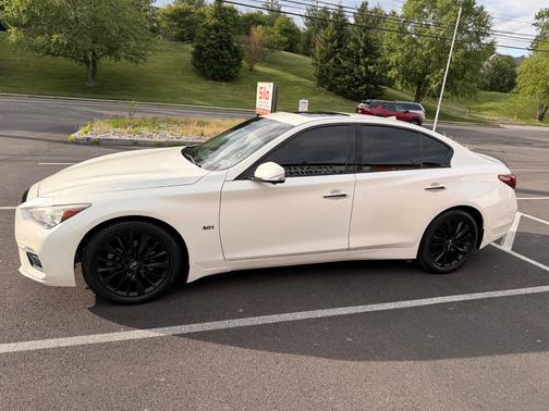 White 2018 INFINITI Q50 3.0t LUXE