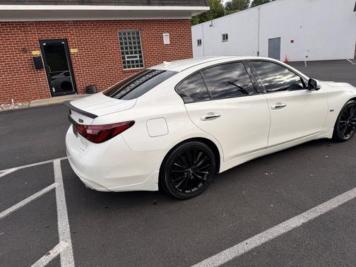 White 2018 INFINITI Q50 3.0t LUXE