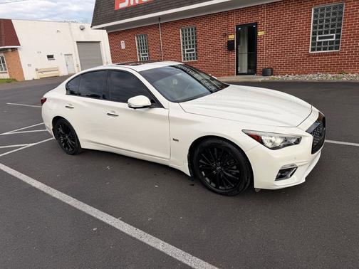 White 2018 INFINITI Q50 3.0t LUXE