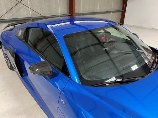 Blue 2017 Audi R8 5.2 V10 plus