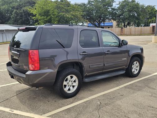2011 GMC Yukon SLE