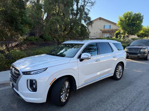 White 2020 Hyundai PALISADE Limited
