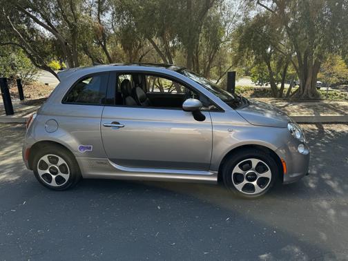 2018 FIAT 500e Battery Electric