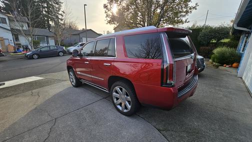 2015 Cadillac Escalade Premium