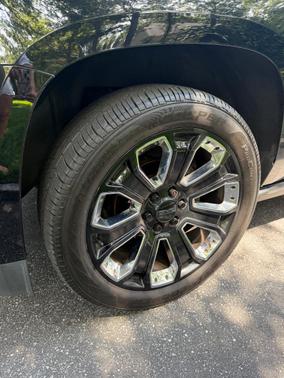 Black 2019 GMC Yukon XL Denali