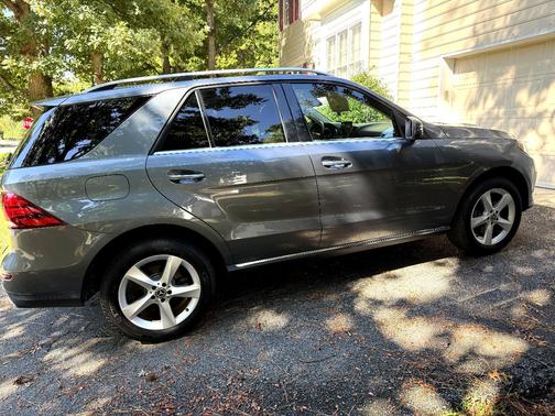 Gray 2018 Mercedes-Benz GLE 350 4MATIC