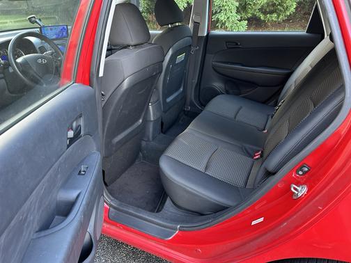 Red 2011 Hyundai Elantra Touring GLS