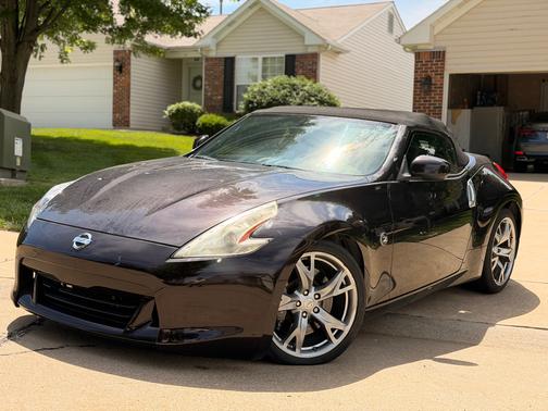 Red 2011 Nissan 370Z Touring